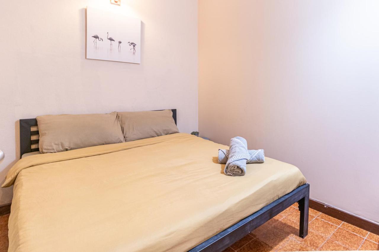 Snoozzze Hostel ใกล้รถไฟฟ้า ย่านบางรัก (Adults Only) Bangkok Exterior foto